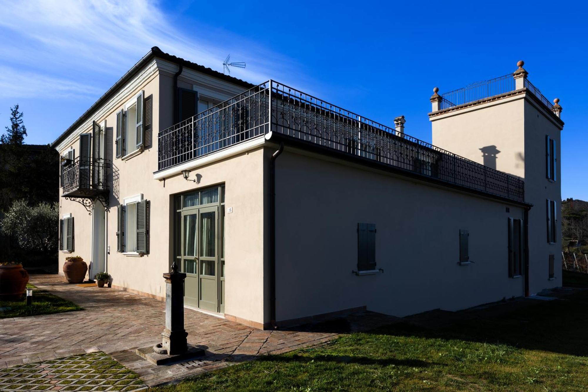 Palazzo Gessi Room And Breakfast Borghi Buitenkant foto